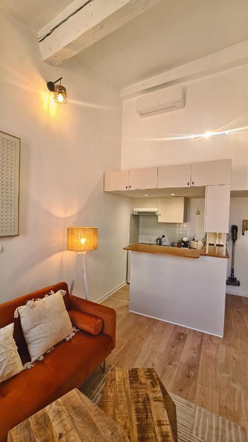 Sous Les Toits D'Avignon Apartment Bagian luar foto